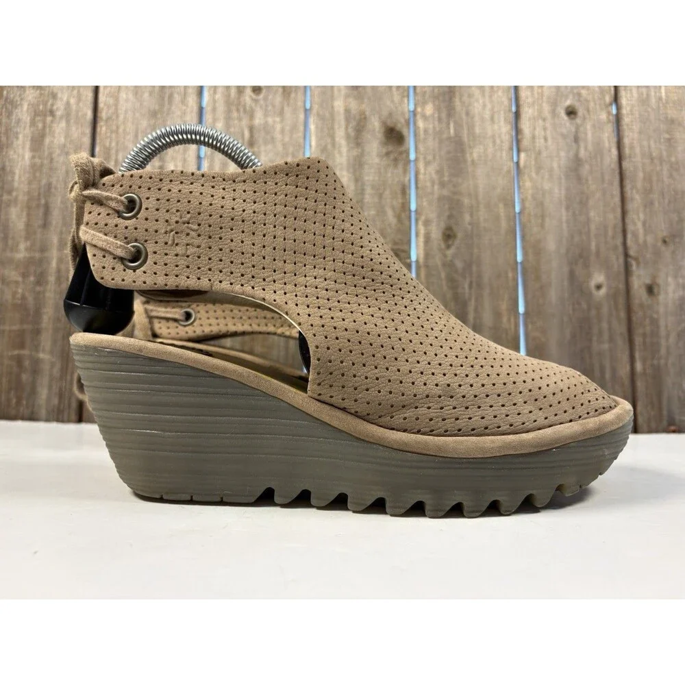 Fly London Yema Women’s Tan Perforated Leather Wedge Peep Toe Sandals Sz 39 EU